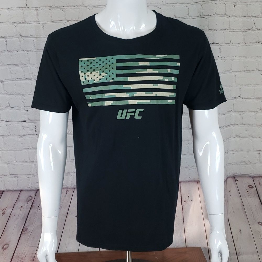 Reebok Size Large Short Sleeve UFC Shirt